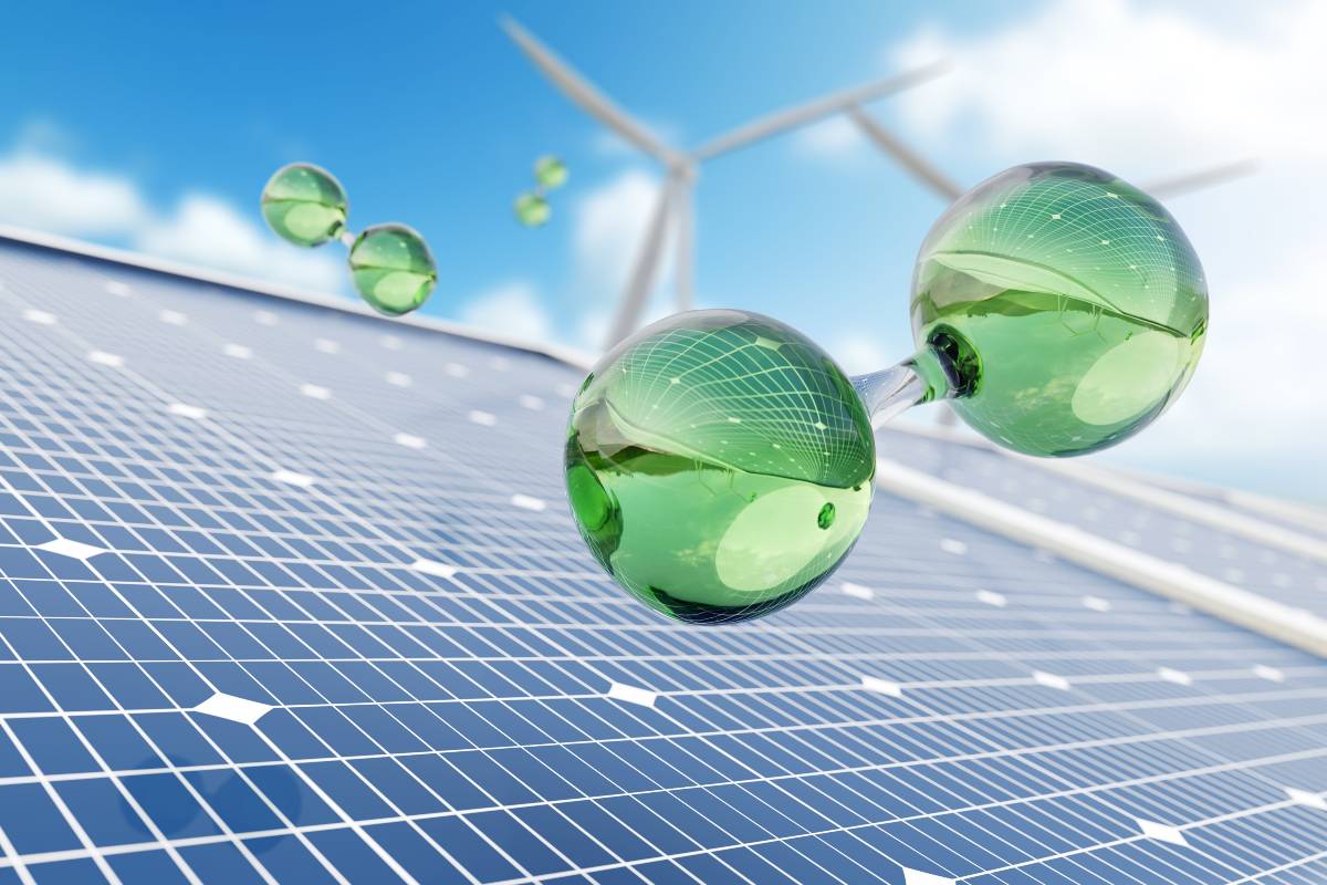 Green Hydrogen: Costs, Infrastructure and the Road to Commercialisation